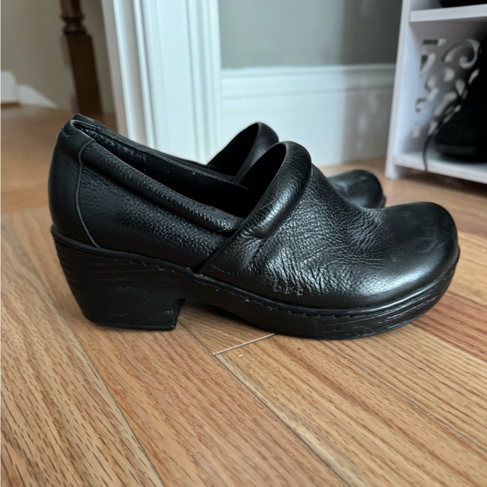 Like new - never worn Nursing Clogs